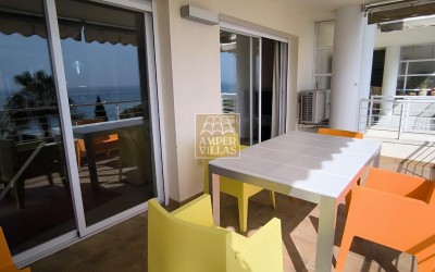 Nice and spacious apartment in the port of Altea with beautiful views.